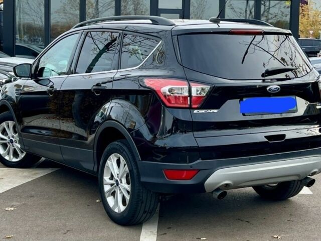 Черный Форд Эскейп, объемом двигателя 1.5 л и пробегом 187 тыс. км за 277 $, фото 2 на Automoto.ua