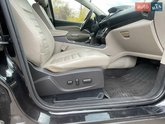 Черный Форд Эскейп, объемом двигателя 2 л и пробегом 276 тыс. км за 8450 $, фото 10 на Automoto.ua