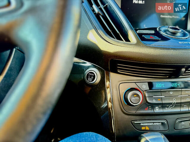 Чорний Форд Ескейп, об'ємом двигуна 1.5 л та пробігом 172 тис. км за 14350 $, фото 78 на Automoto.ua