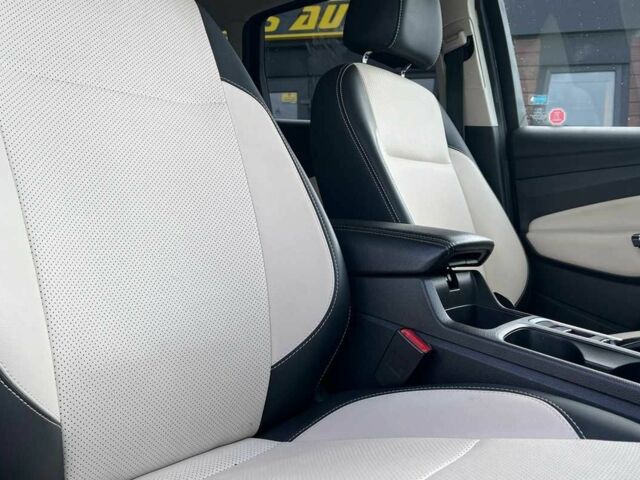 Черный Форд Эскейп, объемом двигателя 1.5 л и пробегом 128 тыс. км за 11999 $, фото 22 на Automoto.ua