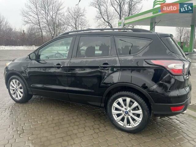 Черный Форд Эскейп, объемом двигателя 2 л и пробегом 111 тыс. км за 15400 $, фото 6 на Automoto.ua