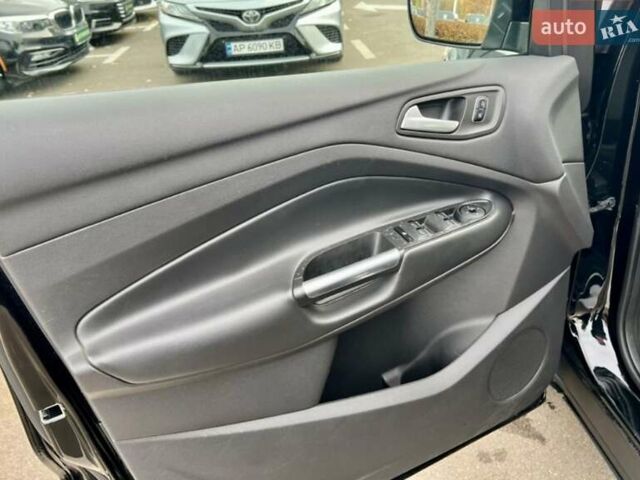 Черный Форд Эскейп, объемом двигателя 1.5 л и пробегом 187 тыс. км за 11700 $, фото 11 на Automoto.ua