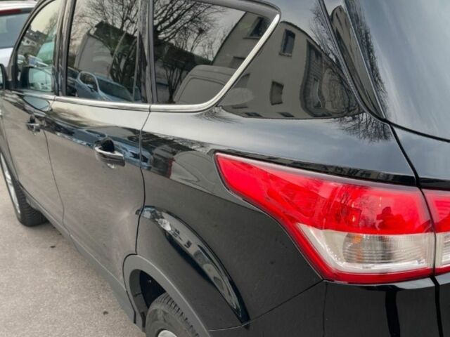 Черный Форд Эскейп, объемом двигателя 0 л и пробегом 155 тыс. км за 11950 $, фото 4 на Automoto.ua