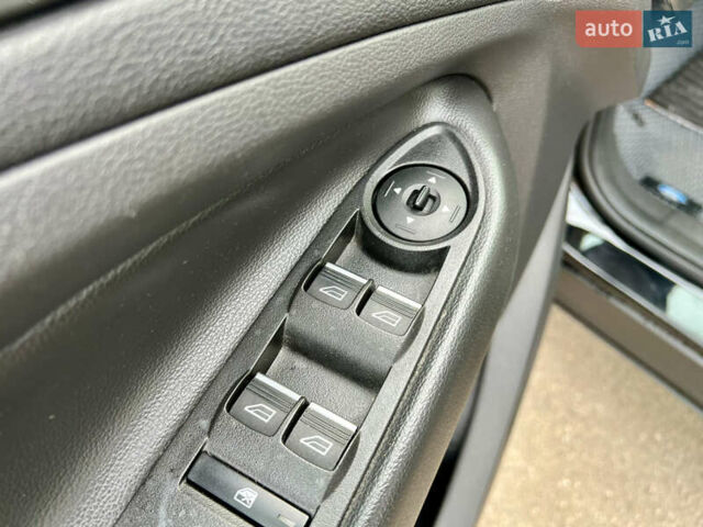 Чорний Форд Ескейп, об'ємом двигуна 1.5 л та пробігом 187 тис. км за 12500 $, фото 17 на Automoto.ua