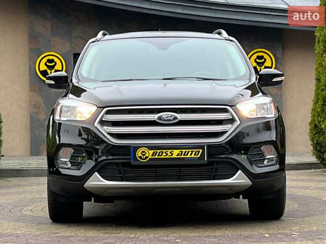 Черный Форд Эскейп, объемом двигателя 2 л и пробегом 151 тыс. км за 16600 $, фото 1 на Automoto.ua