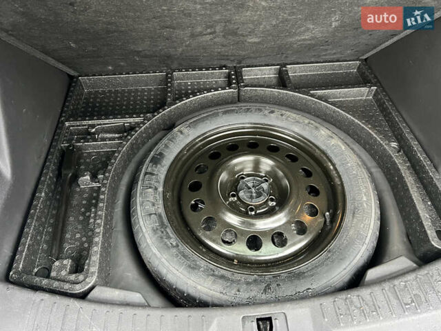 Черный Форд Эскейп, объемом двигателя 2.5 л и пробегом 200 тыс. км за 11700 $, фото 7 на Automoto.ua