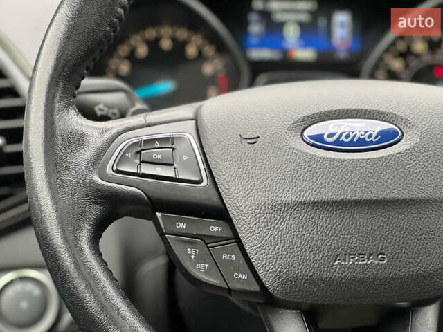 Черный Форд Эскейп, объемом двигателя 2 л и пробегом 151 тыс. км за 16600 $, фото 11 на Automoto.ua