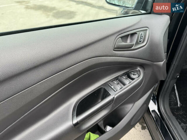 Черный Форд Эскейп, объемом двигателя 2.5 л и пробегом 144 тыс. км за 12900 $, фото 15 на Automoto.ua