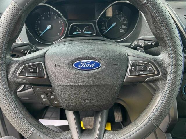 Черный Форд Эскейп, объемом двигателя 1.5 л и пробегом 128 тыс. км за 11999 $, фото 10 на Automoto.ua