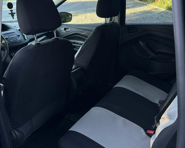 Черный Форд Эскейп, объемом двигателя 2 л и пробегом 63 тыс. км за 13200 $, фото 10 на Automoto.ua