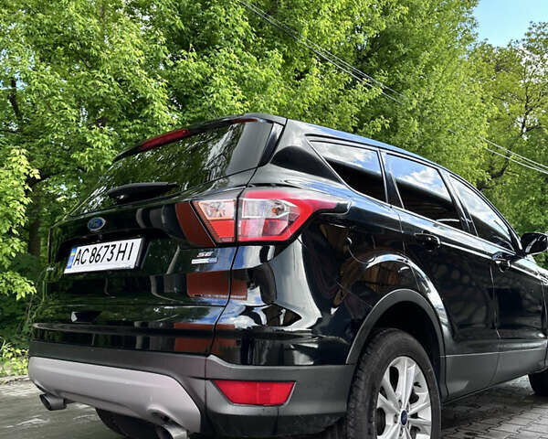 Чорний Форд Ескейп, об'ємом двигуна 2 л та пробігом 150 тис. км за 11500 $, фото 1 на Automoto.ua