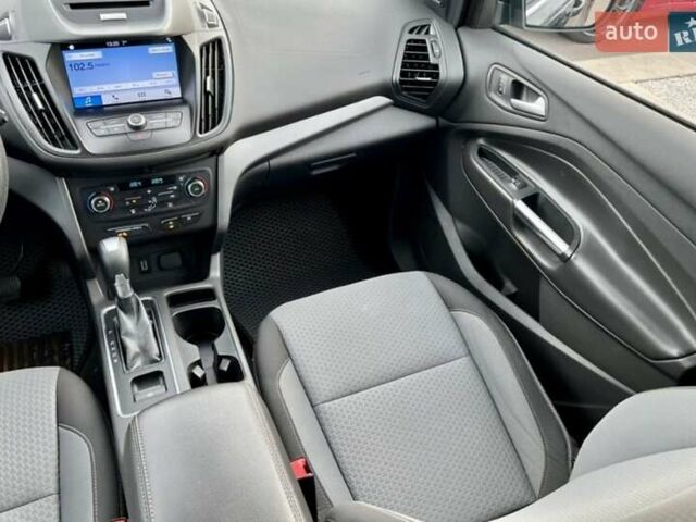 Черный Форд Эскейп, объемом двигателя 1.5 л и пробегом 187 тыс. км за 11700 $, фото 29 на Automoto.ua