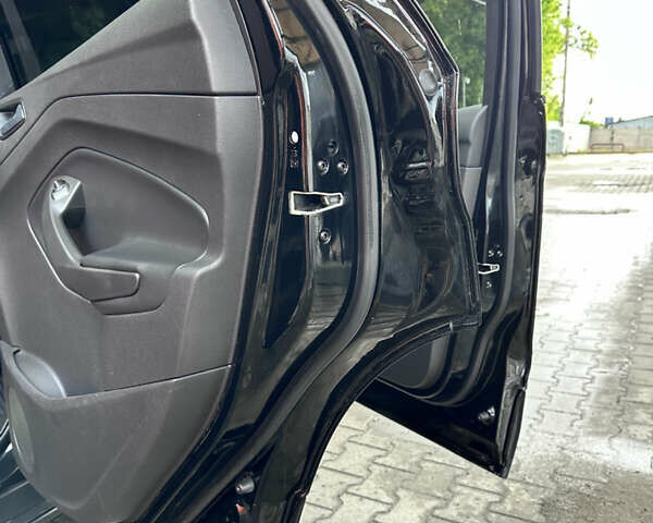 Чорний Форд Ескейп, об'ємом двигуна 2 л та пробігом 150 тис. км за 11500 $, фото 41 на Automoto.ua