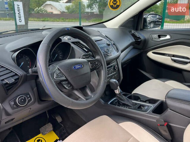 Черный Форд Эскейп, объемом двигателя 1.5 л и пробегом 128 тыс. км за 11999 $, фото 7 на Automoto.ua