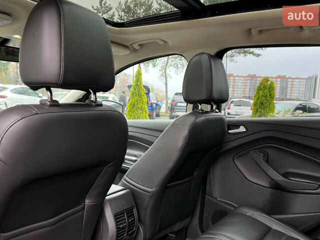 Черный Форд Эскейп, объемом двигателя 2 л и пробегом 151 тыс. км за 16600 $, фото 24 на Automoto.ua