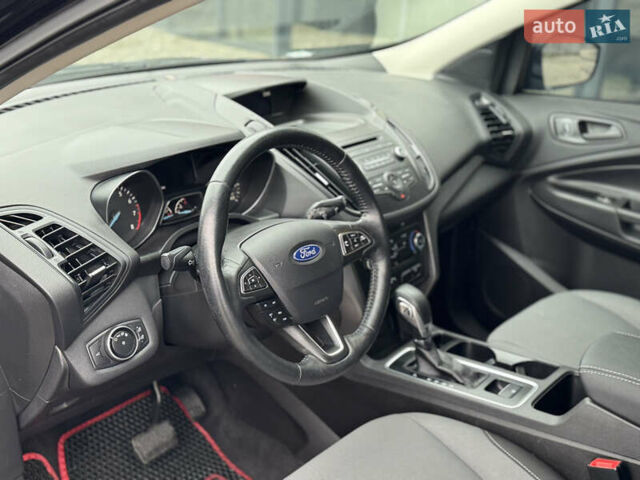 Черный Форд Эскейп, объемом двигателя 2.49 л и пробегом 177 тыс. км за 10500 $, фото 12 на Automoto.ua