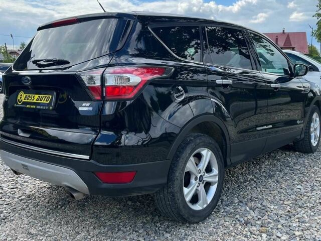 Черный Форд Эскейп, объемом двигателя 1.5 л и пробегом 128 тыс. км за 11999 $, фото 3 на Automoto.ua
