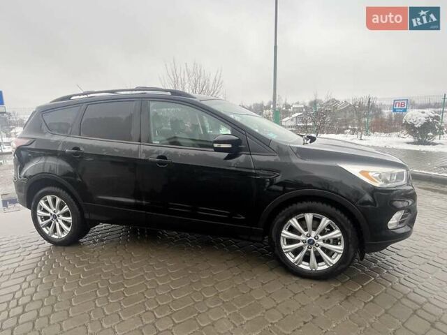 Черный Форд Эскейп, объемом двигателя 2 л и пробегом 111 тыс. км за 15400 $, фото 7 на Automoto.ua