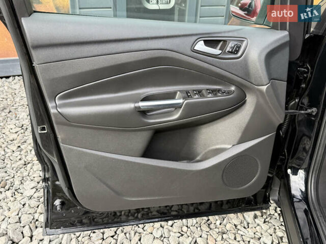 Черный Форд Эскейп, объемом двигателя 1.5 л и пробегом 146 тыс. км за 12700 $, фото 46 на Automoto.ua