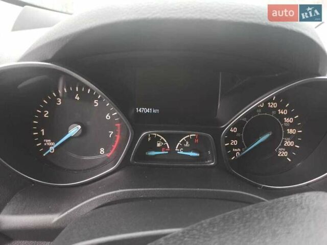 Черный Форд Эскейп, объемом двигателя 2 л и пробегом 147 тыс. км за 12500 $, фото 5 на Automoto.ua