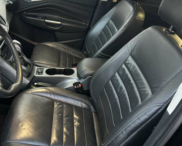 Чорний Форд Ескейп, об'ємом двигуна 2 л та пробігом 177 тис. км за 14002 $, фото 6 на Automoto.ua