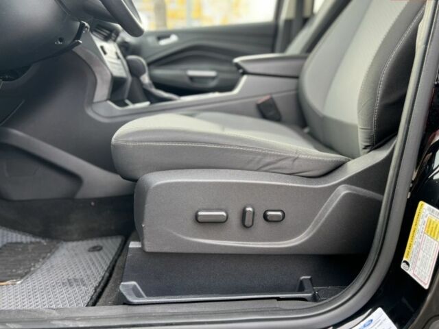 Черный Форд Эскейп, объемом двигателя 1.5 л и пробегом 187 тыс. км за 277 $, фото 4 на Automoto.ua