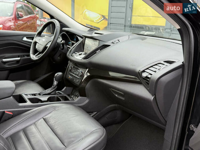 Черный Форд Эскейп, объемом двигателя 1.5 л и пробегом 146 тыс. км за 12700 $, фото 31 на Automoto.ua