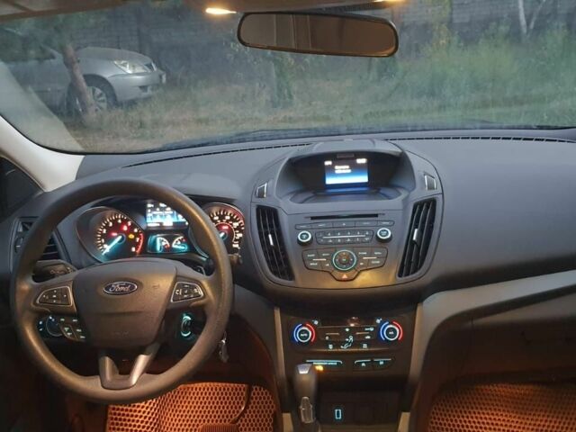 Форд Ескейп 2016 у Лубнах на Automoto.ua Чорний Форд Ескейп, об'ємом двигуна 1.5 л та пробігом 170 тис. км за 12999 $, фото 7 на Automoto.ua
