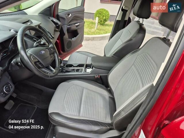 Черный Форд Эскейп, объемом двигателя 2 л и пробегом 175 тыс. км за 11300 $, фото 15 на Automoto.ua