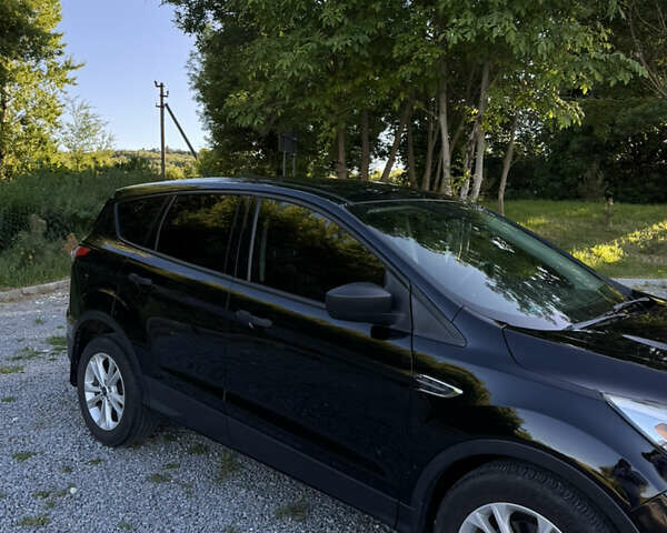 Черный Форд Эскейп, объемом двигателя 2 л и пробегом 63 тыс. км за 13200 $, фото 2 на Automoto.ua