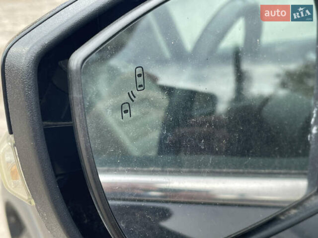 Черный Форд Эскейп, объемом двигателя 2 л и пробегом 276 тыс. км за 8450 $, фото 16 на Automoto.ua