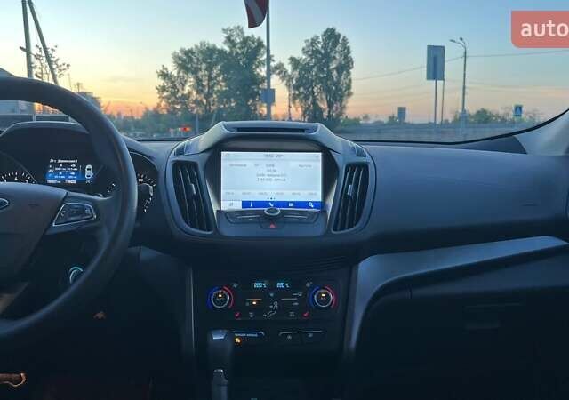 Чорний Форд Ескейп, об'ємом двигуна 1.5 л та пробігом 190 тис. км за 11300 $, фото 27 на Automoto.ua