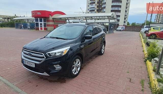 Черный Форд Эскейп, объемом двигателя 1.5 л и пробегом 147 тыс. км за 11500 $, фото 1 на Automoto.ua