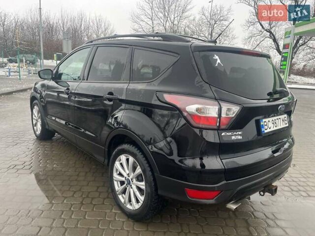 Черный Форд Эскейп, объемом двигателя 2 л и пробегом 111 тыс. км за 15400 $, фото 1 на Automoto.ua