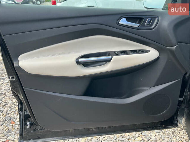 Черный Форд Эскейп, объемом двигателя 1.5 л и пробегом 128 тыс. км за 11999 $, фото 6 на Automoto.ua