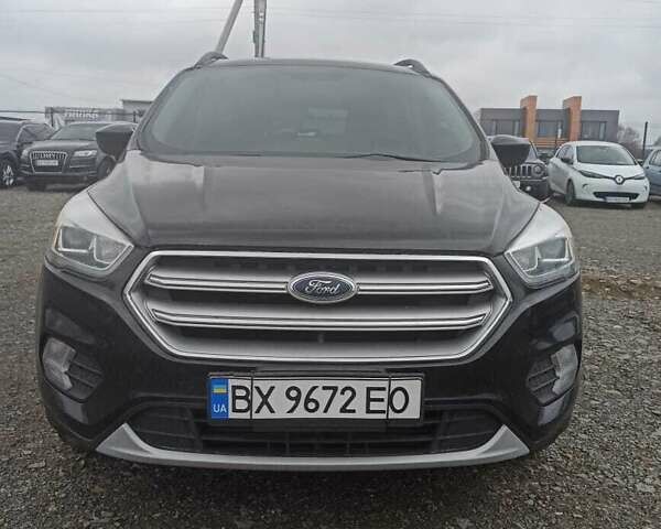 Черный Форд Эскейп, объемом двигателя 2 л и пробегом 147 тыс. км за 12500 $, фото 3 на Automoto.ua