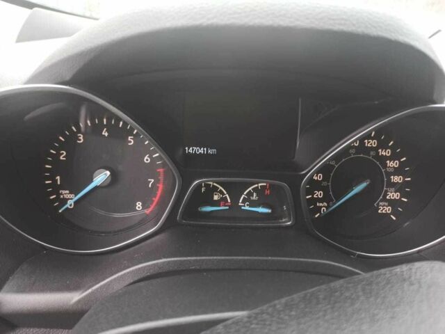 Черный Форд Эскейп, объемом двигателя 2 л и пробегом 147 тыс. км за 12500 $, фото 5 на Automoto.ua