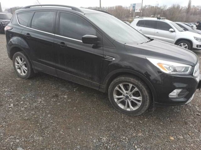 Черный Форд Эскейп, объемом двигателя 2 л и пробегом 147 тыс. км за 12500 $, фото 3 на Automoto.ua