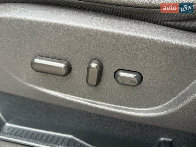 Черный Форд Эскейп, объемом двигателя 1.5 л и пробегом 146 тыс. км за 12700 $, фото 48 на Automoto.ua