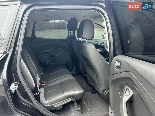 Черный Форд Эскейп, объемом двигателя 2.5 л и пробегом 200 тыс. км за 11700 $, фото 3 на Automoto.ua