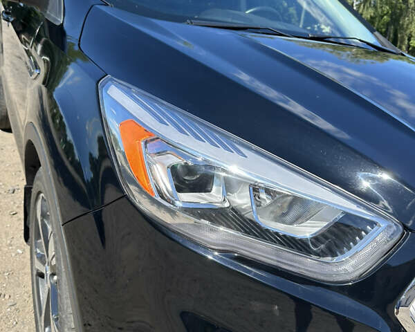 Черный Форд Эскейп, объемом двигателя 2 л и пробегом 111 тыс. км за 13300 $, фото 15 на Automoto.ua