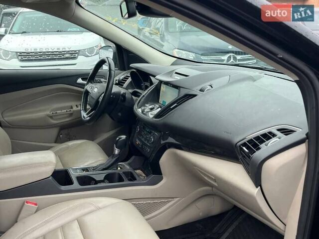 Черный Форд Эскейп, объемом двигателя 2 л и пробегом 194 тыс. км за 9600 $, фото 20 на Automoto.ua