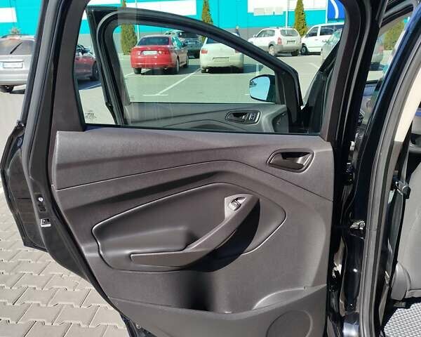 Черный Форд Эскейп, объемом двигателя 2.5 л и пробегом 18 тыс. км за 16000 $, фото 12 на Automoto.ua