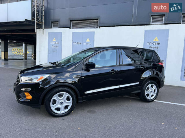 Форд Эскейп 2017 в Киеве на Automoto.ua Черный Форд Эскейп, объемом двигателя 2.5 л и пробегом 98 тыс. км за 13500 $, фото 1 на Automoto.ua