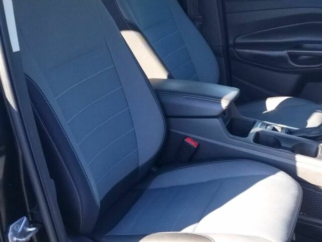 Черный Форд Эскейп, объемом двигателя 2.5 л и пробегом 54 тыс. км за 13800 $, фото 16 на Automoto.ua