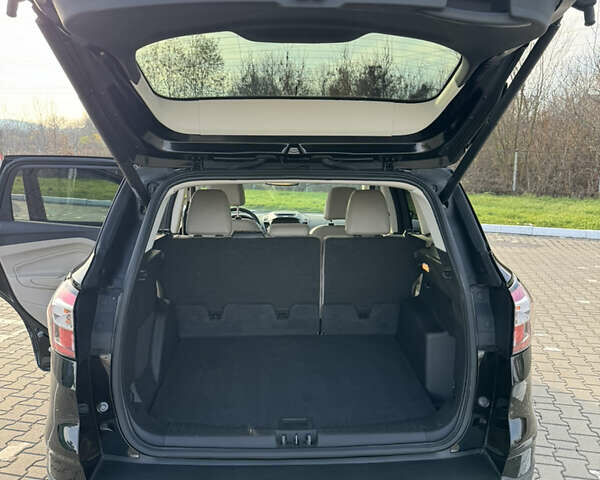 Черный Форд Эскейп, объемом двигателя 2 л и пробегом 33 тыс. км за 17000 $, фото 25 на Automoto.ua