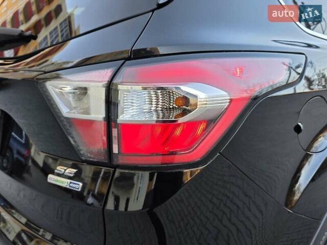Черный Форд Эскейп, объемом двигателя 1.5 л и пробегом 106 тыс. км за 10999 $, фото 29 на Automoto.ua