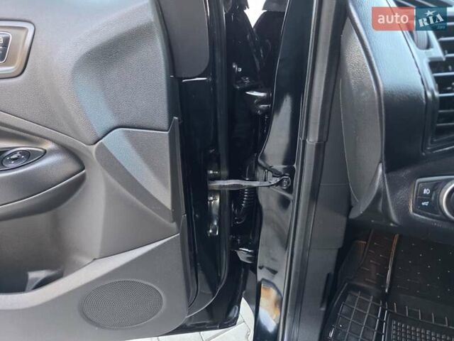 Черный Форд Эскейп, объемом двигателя 1.5 л и пробегом 106 тыс. км за 10999 $, фото 72 на Automoto.ua