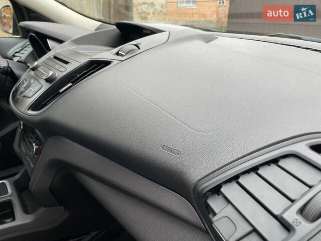 Черный Форд Эскейп, объемом двигателя 2.5 л и пробегом 197 тыс. км за 13000 $, фото 52 на Automoto.ua