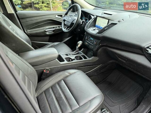 Черный Форд Эскейп, объемом двигателя 2 л и пробегом 110 тыс. км за 7800 $, фото 17 на Automoto.ua